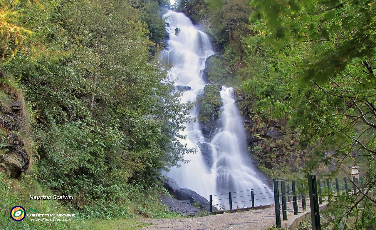 08 Le acque di Carona, cascata della Valle Sambuzza....JPG